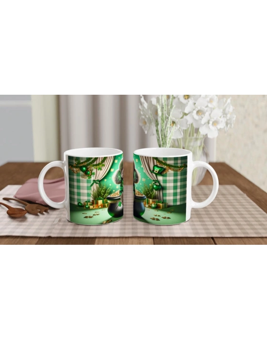 Şans Kazanında Oturan Poodle Temalı Baskılı Kupa Bardak