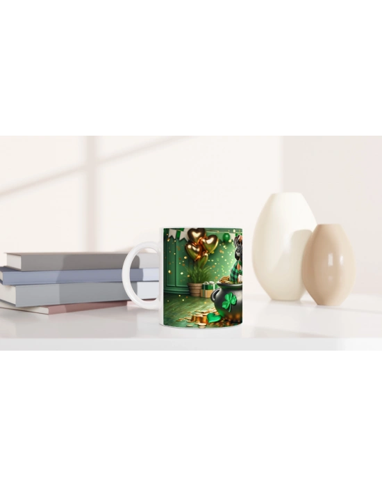 Şans Kazanlarında Oturan Boksör Köpek Temalı Baskılı Kupa Bardak