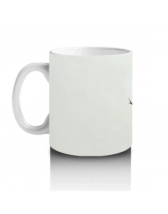 Şapkalı Siyah Köpek ve Yonca Deseni – Baskılı Kahve Kupası