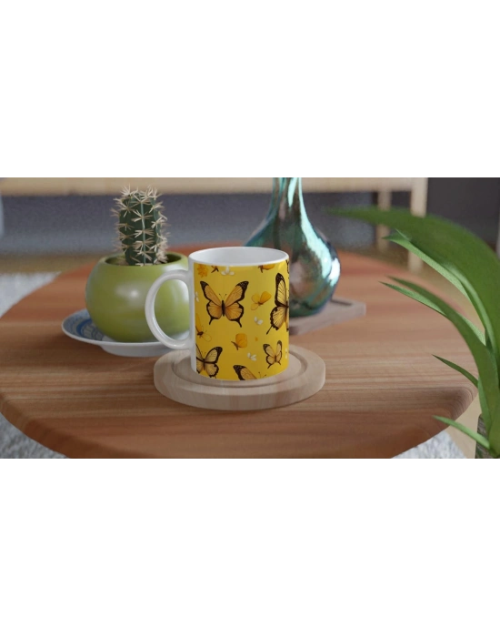 Sarı Fon Üzerinde Uçuşan Neşeli Kelebekler Temalı Baskılı Kupa Bardak