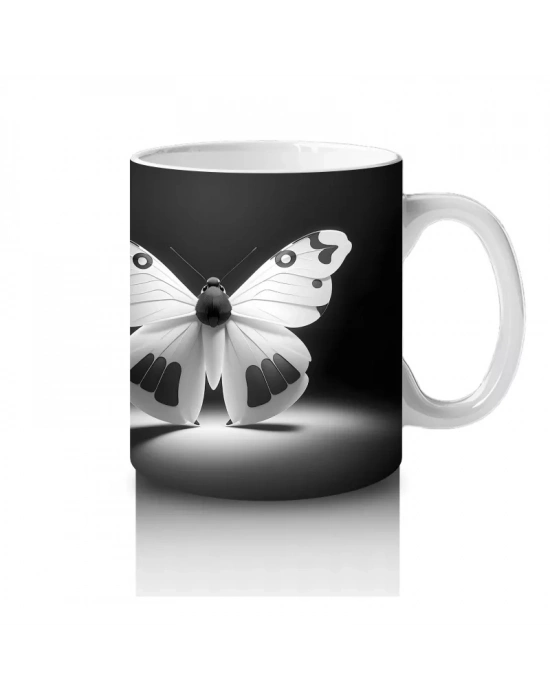 Siyah Zemin Üzerinde Ayna Yansımalı Beyaz Kelebek – Baskılı Kahve Kupası