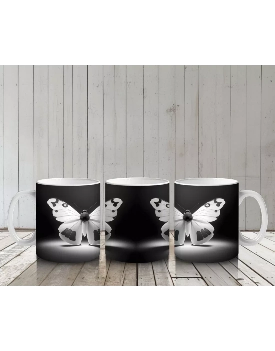 Siyah Zemin Üzerinde Ayna Yansımalı Beyaz Kelebek – Baskılı Kahve Kupası