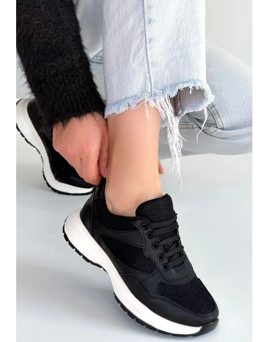 Slar Siyah Cilt Simli Bağcıklı Spor Ayakkabı