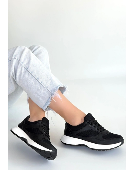 Slar Siyah Cilt Simli Bağcıklı Spor Ayakkabı