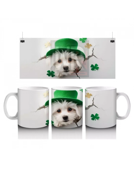 St. Patrick Şapkalı Çatlakta Sevimli Yavru Köpek – Baskılı Kahve Kupası