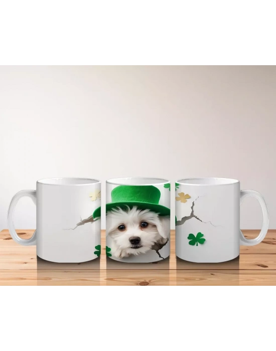 St. Patrick Şapkalı Çatlakta Sevimli Yavru Köpek – Baskılı Kahve Kupası