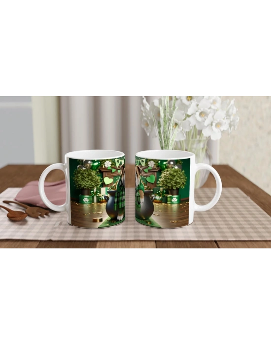 St. Patrick Şapkasıyla Şans Kazanında Bulldog Temalı Baskılı Kupa Bardak