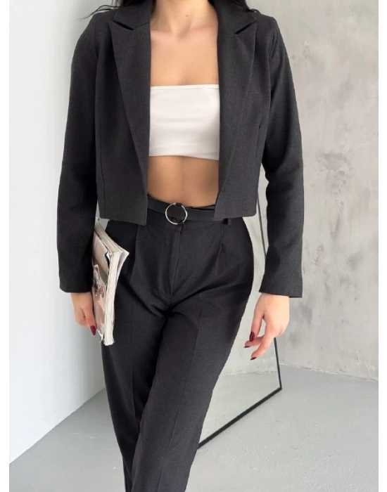 TAVSİYE EDİLEN GÜVENLİ SATICI Tek Düğmeli Kadın Kısa Ceket