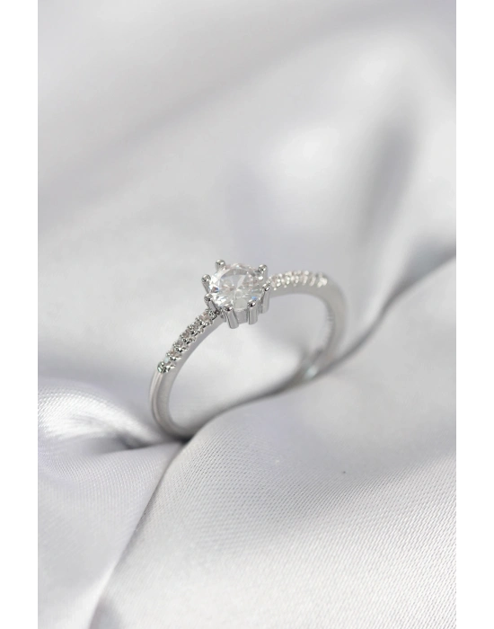 ® Tek Taş Model Gümüş Renk Zirkon Taşlı Kadın Yüzük