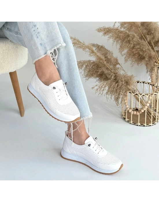 Tone Beyaz Cilt Bağcıklı Spor Ayakkabı
