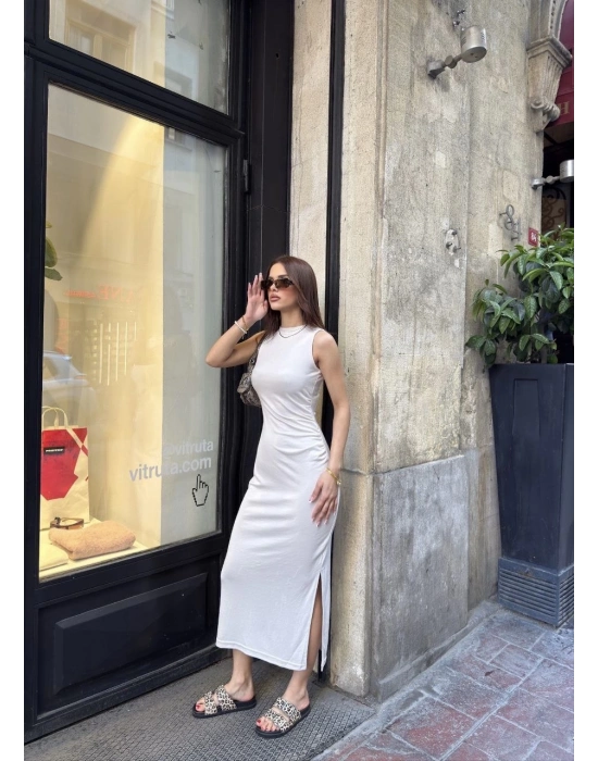 Osy Modal Yumuşak Dokulu Kumaş Bisiklet Yaka Sıfır Kolsuz Yırtmaçlı Uzun Elbise - Beyaz -