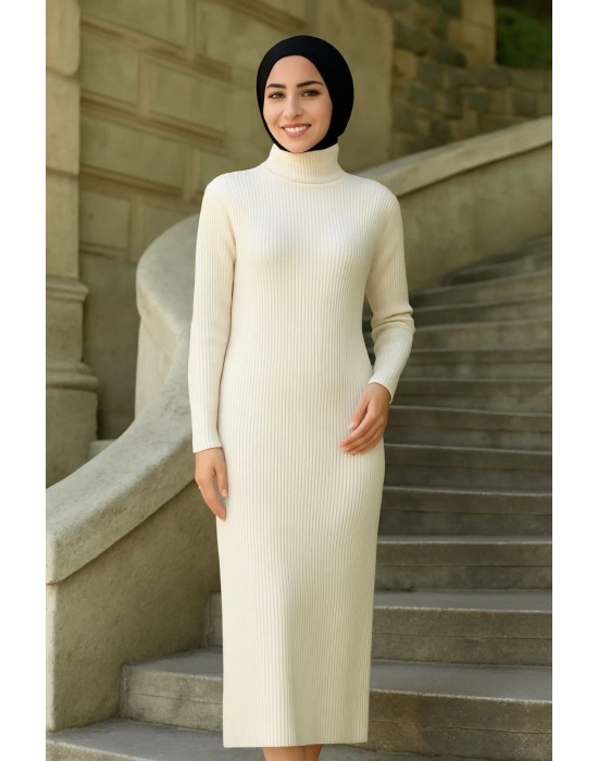 Tesettür Triko Elbise  - Beyaz -