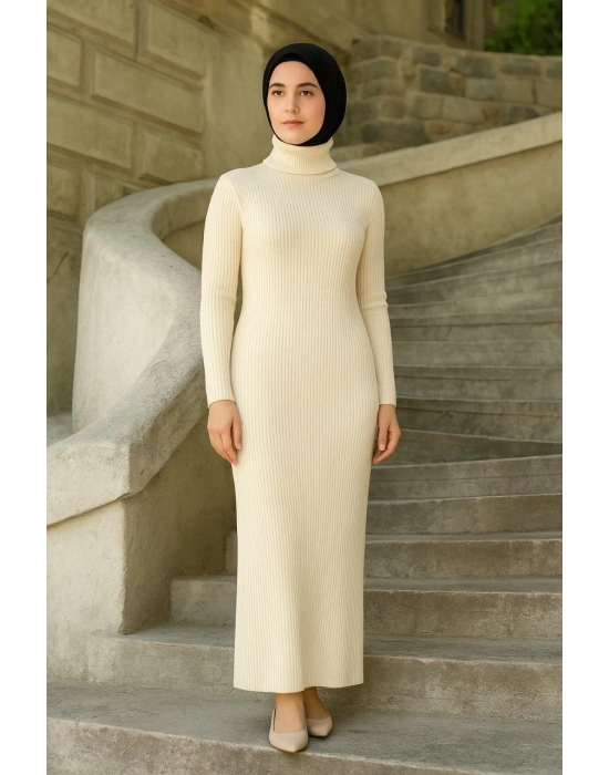 Tesettür Triko Elbise  - Beyaz -