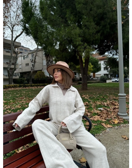 Yakalı Cizgi Detaylı Triko İkili Takım - Beyaz -