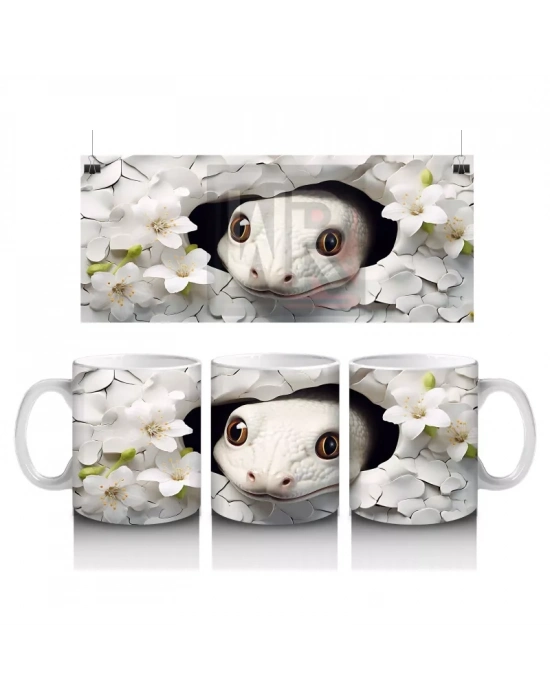 Yaprakların Arasında Meraklı Gözlü Yılan – Baskılı Kahve Kupası