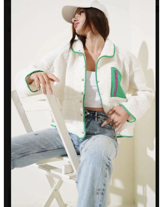 Yeşil fermuar cepli kuzu mont beyaz t1085