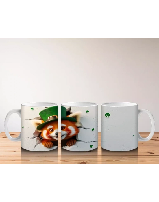 Yeşil Şapkalı Kırmızı Panda ve Yonca Yaprakları – Baskılı Kahve Kupası