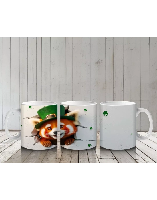 Yeşil Şapkalı Kırmızı Panda ve Yonca Yaprakları – Baskılı Kahve Kupası