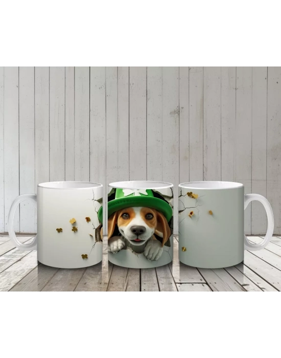 Yonca Şapkası Takmış Beagle Köpek Figürü - Baskılı kahve kupası