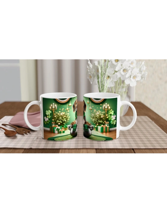 Yonca ve Altınlarla Bezenmiş Beagle Temalı Baskılı Kupa Bardak