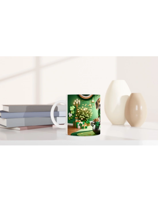 Yonca ve Altınlarla Bezenmiş Beagle Temalı Baskılı Kupa Bardak