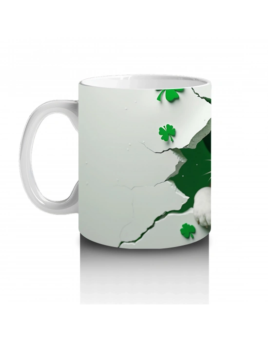 Yonca Yapraklarıyla Çevrili Sevimli Bulldog – Baskılı Kahve Kupası