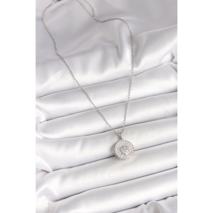 316L Çelik Gümüş Renk Zincir Zirkon Taşlı Kalp İşlemeli Madalyon Model Kadın Kolye