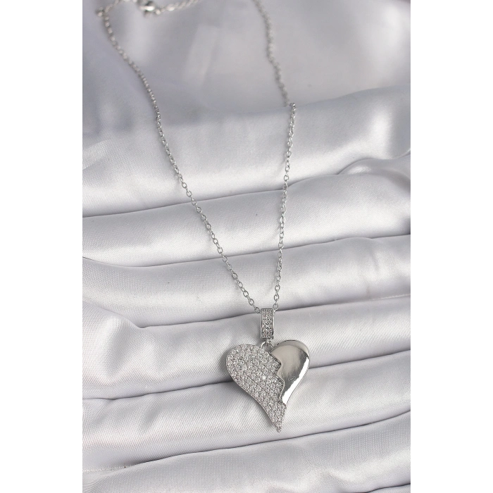316L Çelik Gümüş Renk Zincir Zirkon Taşlı Kırık Kalp Model Kadın Kolye
