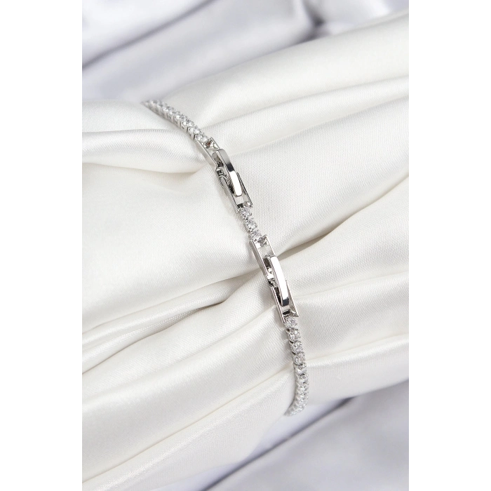 BFS Pirinç Zirkon Taşlı Yıldız Model Gümüş Renk Kadın Bileklik