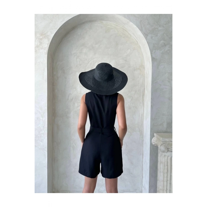 Kuşaklı şortlu tulum