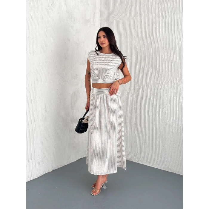 Pirinç Gold Renk Zirkon Taşlı Kurdele Model Kadın Küpe