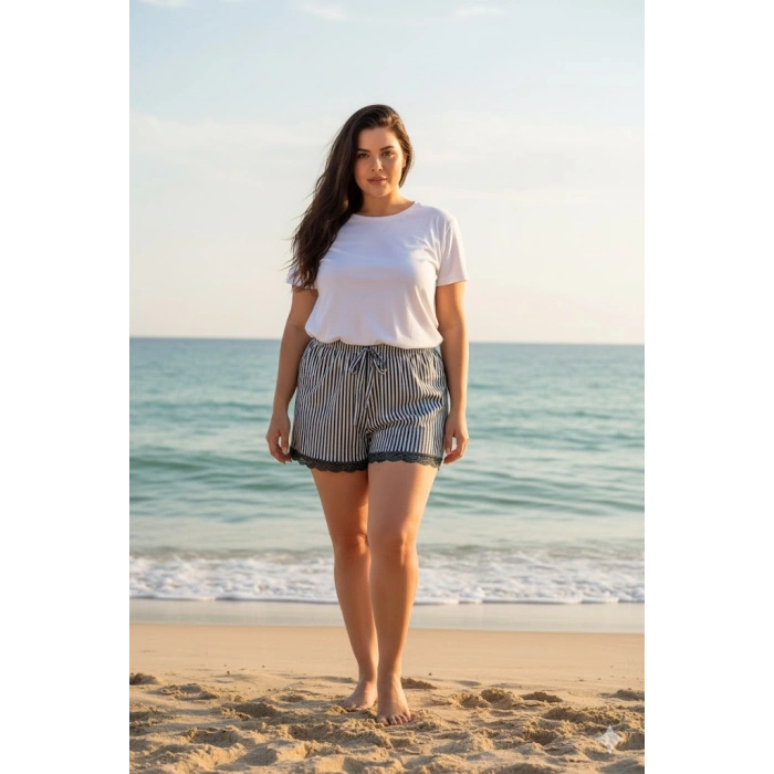 Çizgili Penye Kadın Ev Şortu Bacak Dantel Detaylı Ev Giyim Siyah