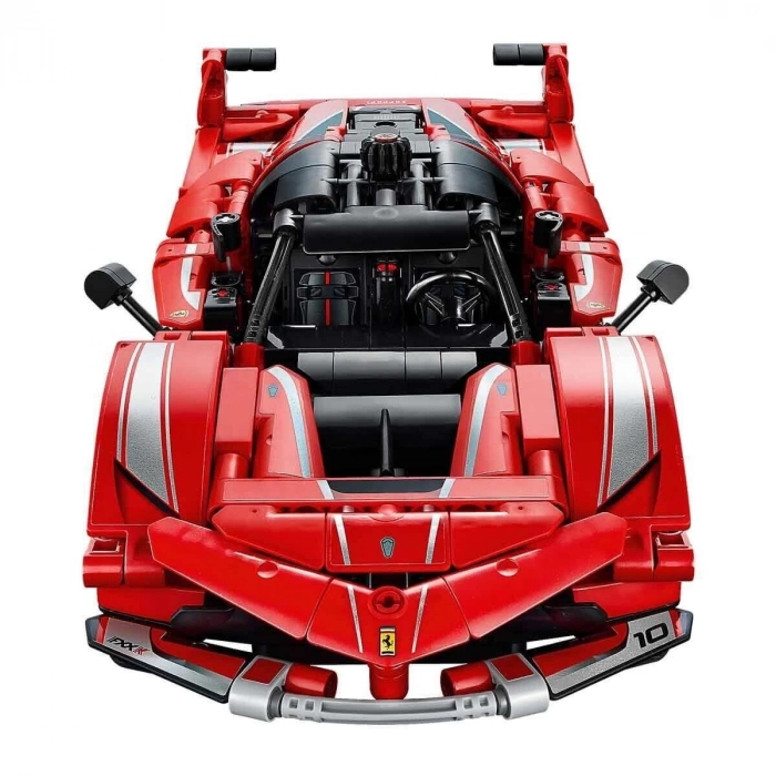 ÇOK SATAN 42212 Lego Technic Ferrari FXX K 897 parça +10 yaş