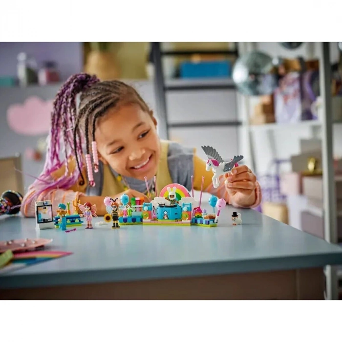 ÇOK SATAN 42661 Lego Friends Kostüm Partisi 261 parça +6 yaş