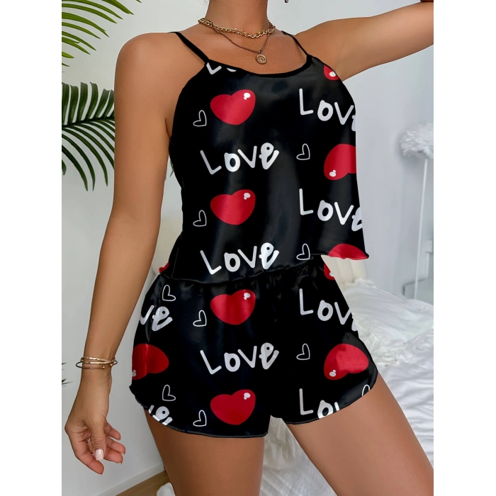 ÇOK SATAN Aşk Temalı Kalp Desenli Siyah Saten Şortlu Gecelik Takım