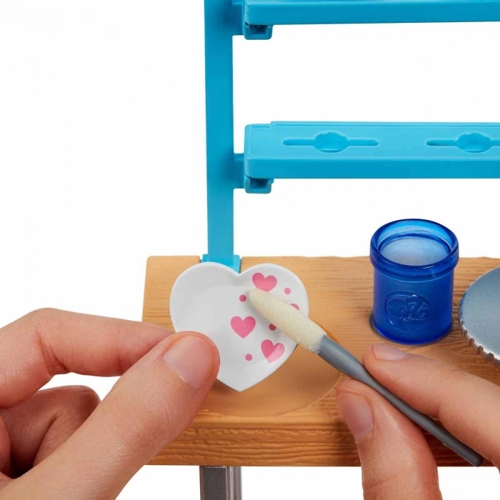 ÇOK SATAN Barbienin Sanat Atölyesi HCM85