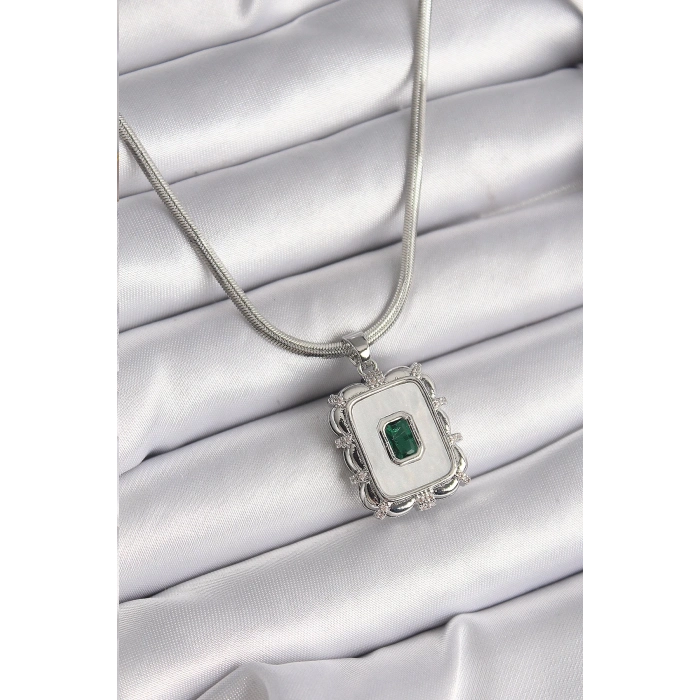BFS 316L Çelik Gümüş Renk İtalyan Zincir Beyaz Sedefli Kare Portre Model Zümrüt Taş Detay Kadın Kolye