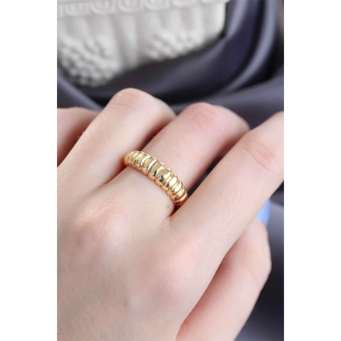 ÇOK SATAN BFS Altın Renk Ayarlamalı Burgu Kadın Yüzük