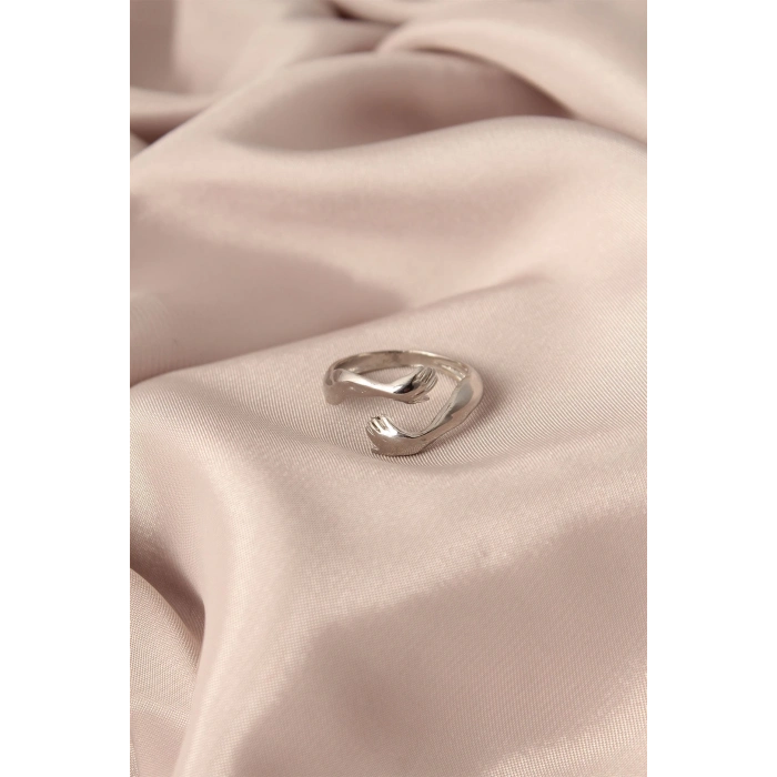 ÇOK SATAN BFS Ayarlamalı Gümüş Renk Metal Sarılan Eller Model Kadın Yüzük