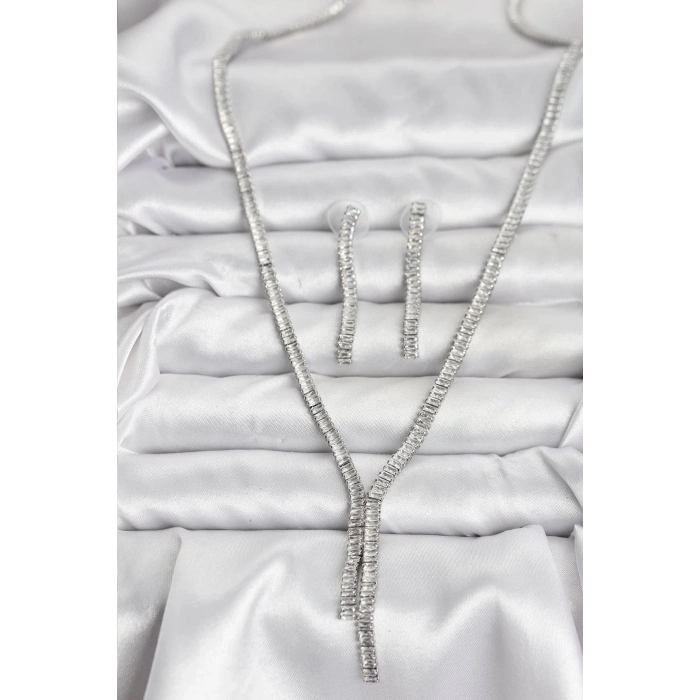 ÇOK SATAN BFS Gümüş Renk Baget Zirkon Taşlı Kadın Kolye Küpe Set