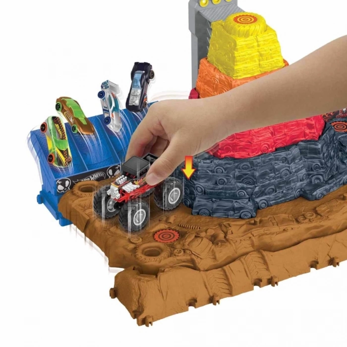 BFS   Hot Wheels Monster Trucks Muhteşem Çarpışma Arenası Oyun Seti HNB96
