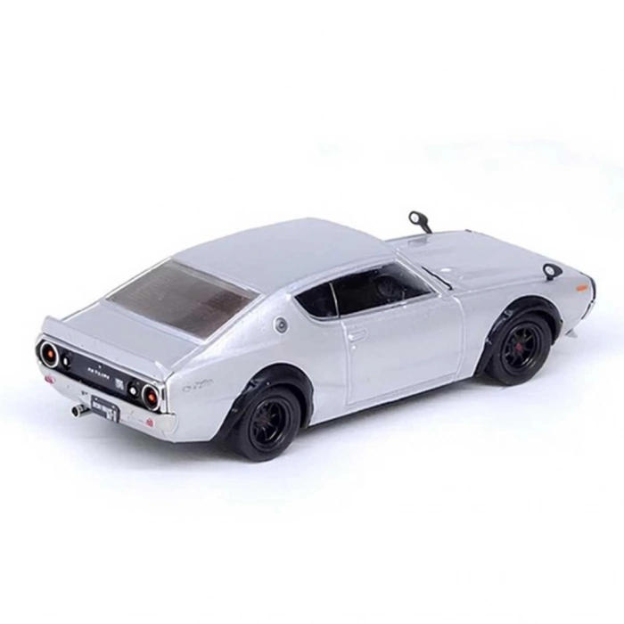 BFS   Inno 1:64 Nissan Skyline Silver 200 GT-R