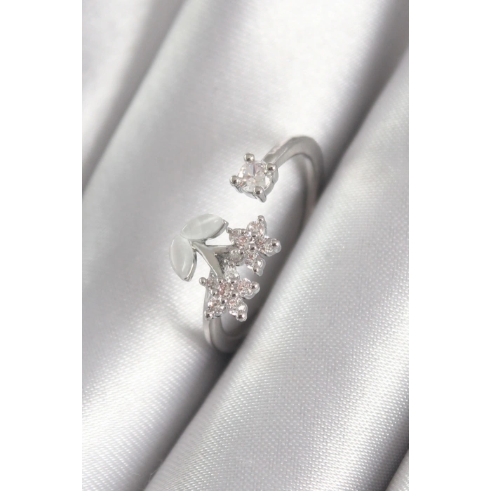 BFS Pirinç Gümüş Renk Zirkon Taşlı Çiçek Model Kadın Yüzük