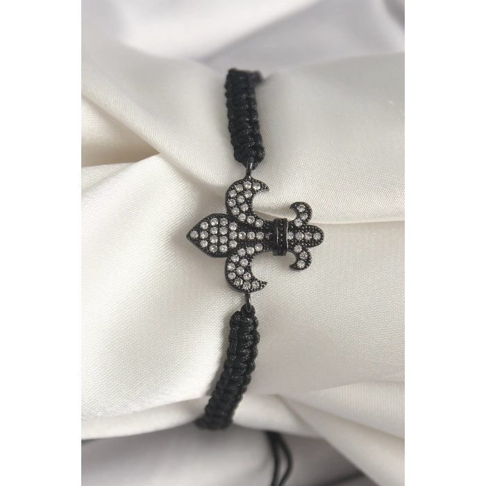 BFS Pirinç Siyah Renk Zirkon Taşlı Zambak Figür Asansörlü Makrome Model Kadın Bileklik