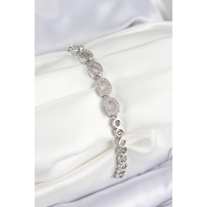 BFS Pirinç Zirkon Taşlı Oval Model Gümüş Renk Kadın Bileklik