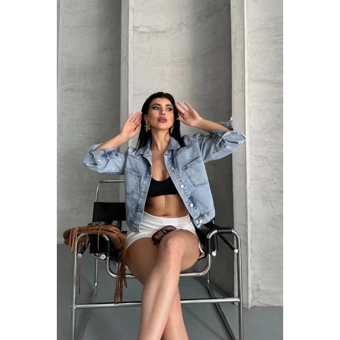 ÇOK SATAN Çift cepli kol katlamalı kar yıkama crop kot ceket buz mavi d2000