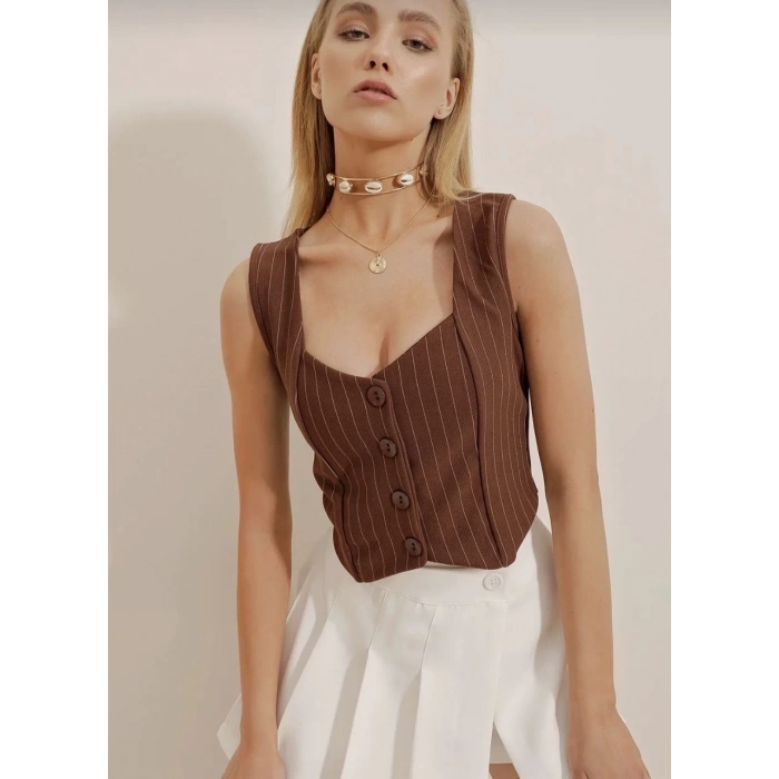 Çizgili krep düğmeli yelek kahve s3395