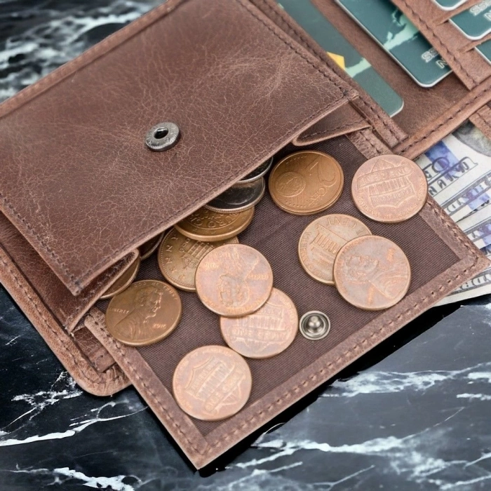 ÇOK SATAN Deri Cüzdan, 6 Kart ve Bozuk Para Bölmeli, Karamel Kahve Deri