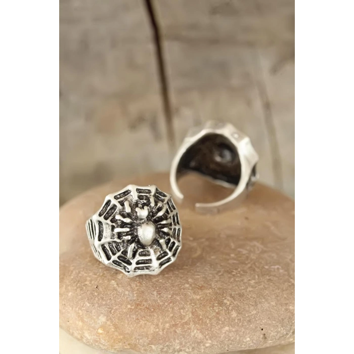ÇOK SATAN Eskitme Gümüş Renk Örümcek Figürlü Erkek Ayarlamalı Yüzük