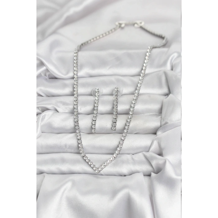 Gümüş Renk Zirkon Taşlı Kadın Kolye Küpe Seti